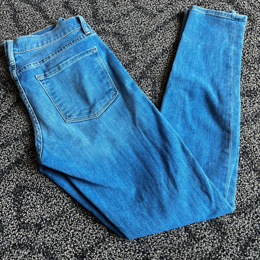 FRAME DENIM - Le Skinny de Jeanne - distressed knees - skinny jeans